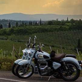 Motorcycle Rental in Chianti: Royal Enfield Classic 350
