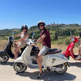 Vanuit San Gimignano: Chianti halve dag Vespa tour met lunch