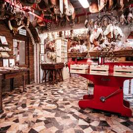 Greve in Chianti : visite de la boucherie avec vin et plateau