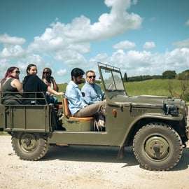 Oldtimer-Jeep-Tour Toskana mit Weinprobe und Mittagessen