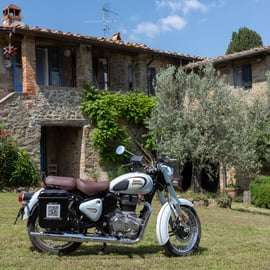 Motorcycle Rental in Chianti: Royal Enfield Classic 350