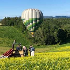 Siena: voo de balão sobre a Toscana com uma taça de vinho