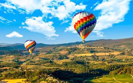 Hot air balloon flight in Tuscany
