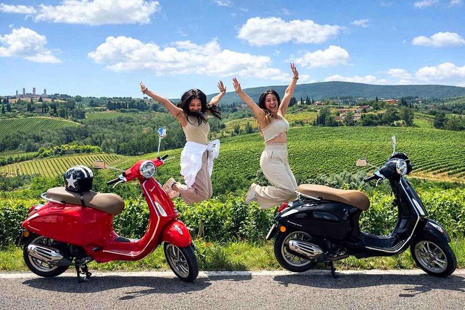 Vanuit San Gimignano: Chianti halve dag Vespa tour met lunch