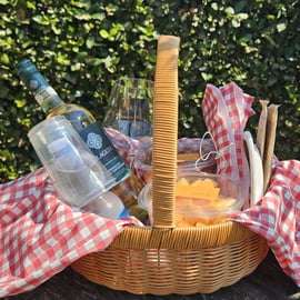 Picknick i vingård med utsikt mot San Gimignano