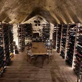 Jantar na gruta etrusca em Siena com sommelier e vinhos