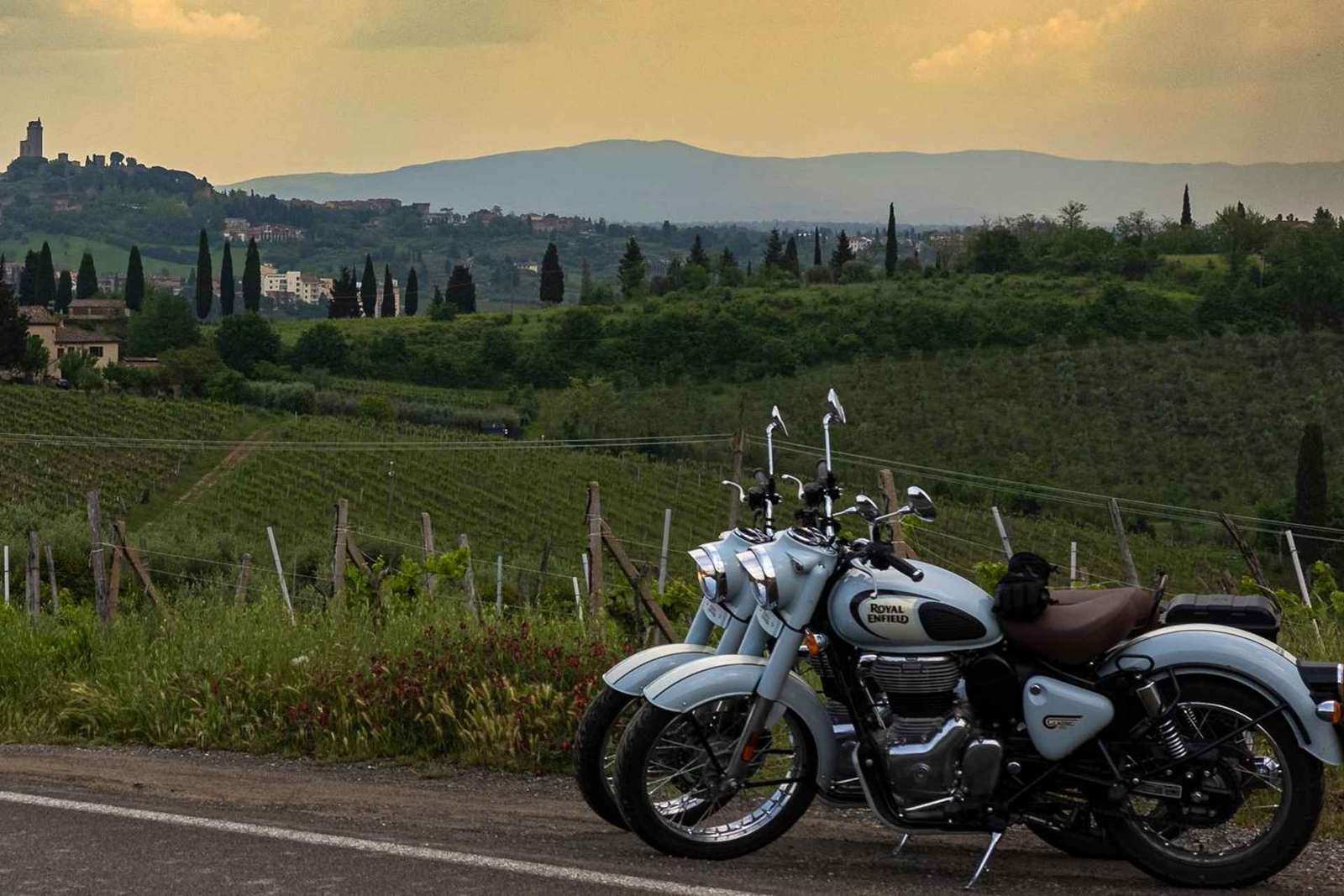 Motorcycle Rental in Chianti: Royal Enfield Classic 350