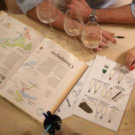 Siena: Wine tasting Experience with Tuscan Sparkling Wines