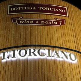 San Gimignano: 2-Hour Wine & Gourmet Tasting with Drinks