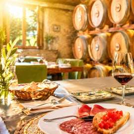 Från Siena: Dagsutflykt till San Gimignano, Chianti och Montalcino