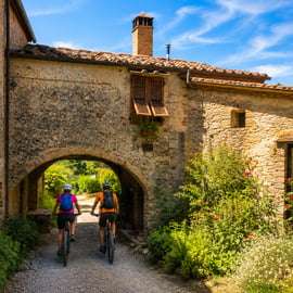 San Gimignano E-Bike Tour with Voice Navigation