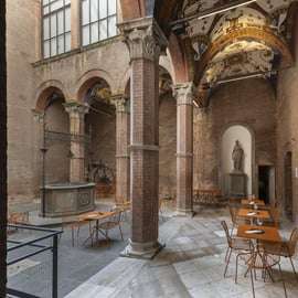 Palazzo delle Papesse em Siena: degustação de vinhos no pátio + panorama