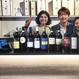 Degustação de vinhos na Piazza del Campo, em Siena