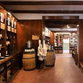 Oběd s degustací vína v San Gimignanu v jeskyni