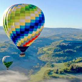 Siena: voo de balão sobre a Toscana com uma taça de vinho