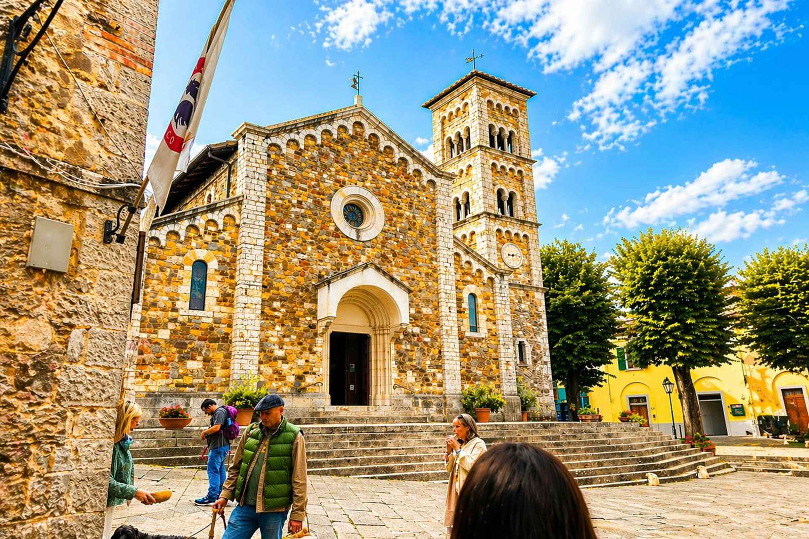 Chianti Wine Tour from Siena: Castellina and Olive Oil