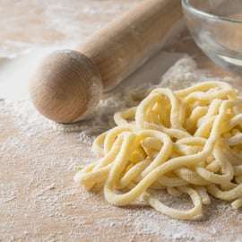 Siena: Pasta and Tiramisu Class at a Local's Home
