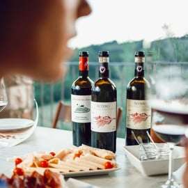Dégustation de vins du Chianti dans un domaine familial