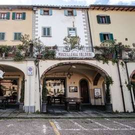 Greve in Chianti : visite de la boucherie avec vin et plateau