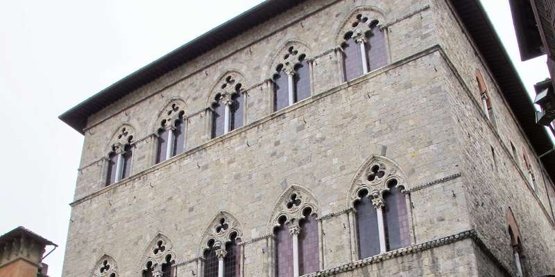 Palazzo Tolomei