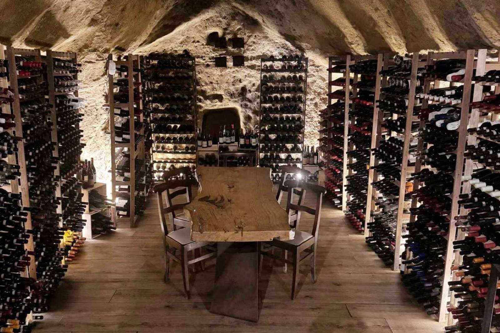 Jantar na gruta etrusca em Siena com sommelier e vinhos