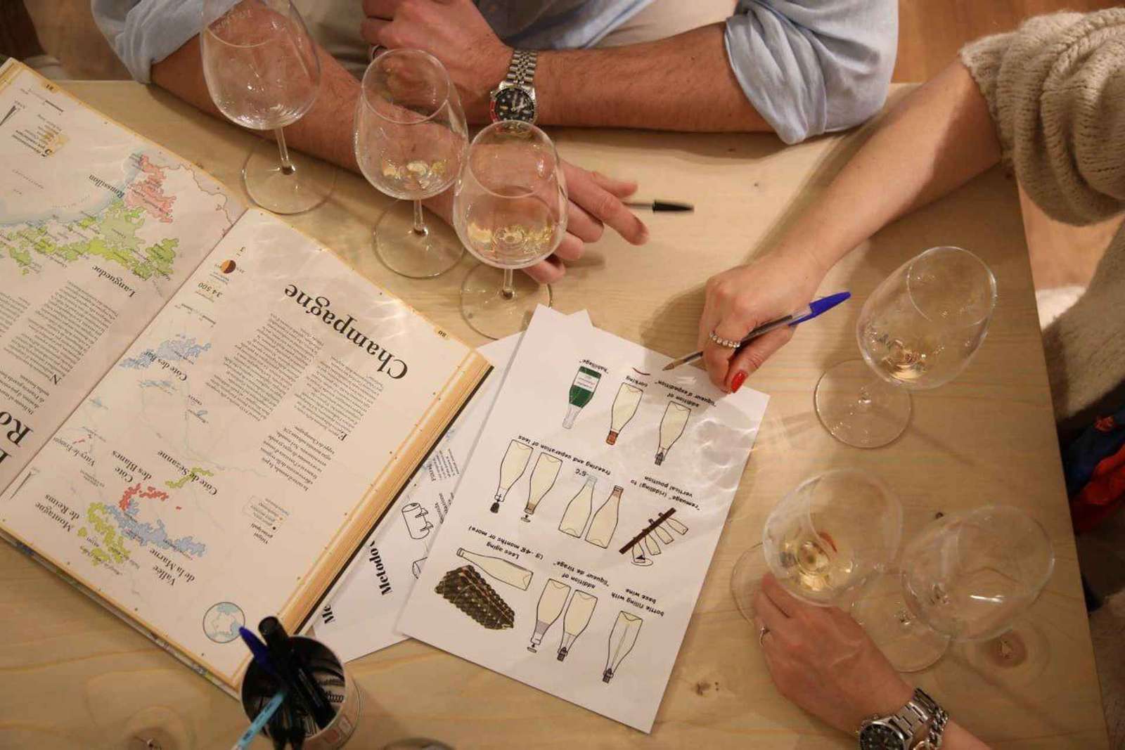 Siena: Wine tasting Experience with Tuscan Sparkling Wines