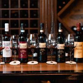 Montalcino: Visita privada a la bodega, cata de vinos y aperitivos