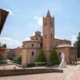 Visita all'Abbazia di Monte Oliveto Maggiore con degustazione