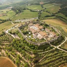Helikoptérová vinařská prohlídka v oblasti Chianti