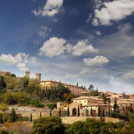 Tour de Brunello di Montalcino com almoço e Sant'Antimo