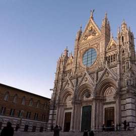 Siena Walking Tour: Medieval Streets and Hidden Corners