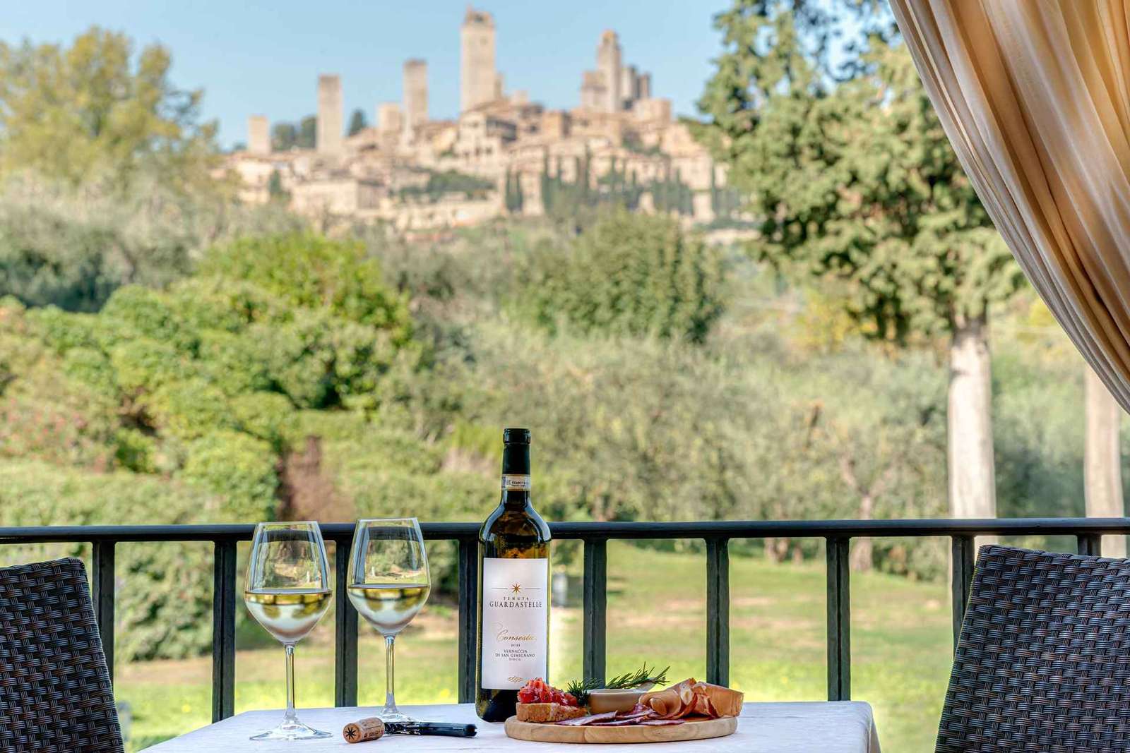 San Gimignano: Mini wijntour met Toscaans aperitief
