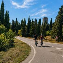 Tour in e-bike nel Chianti: Gaiole, Radda e Coltibuono