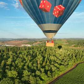 Passeio de balão de ar quente na Toscana ao amanhecer